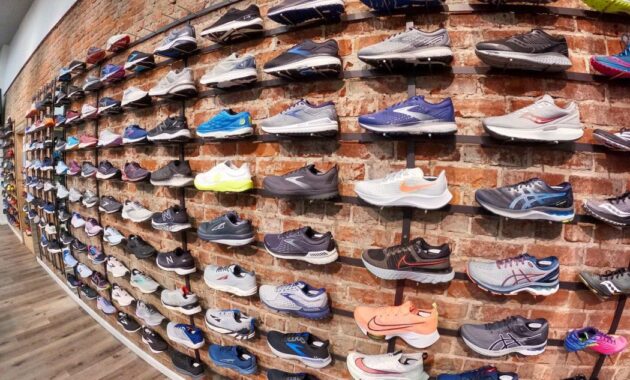 Finding the Right Fit for Branded Shoes Online